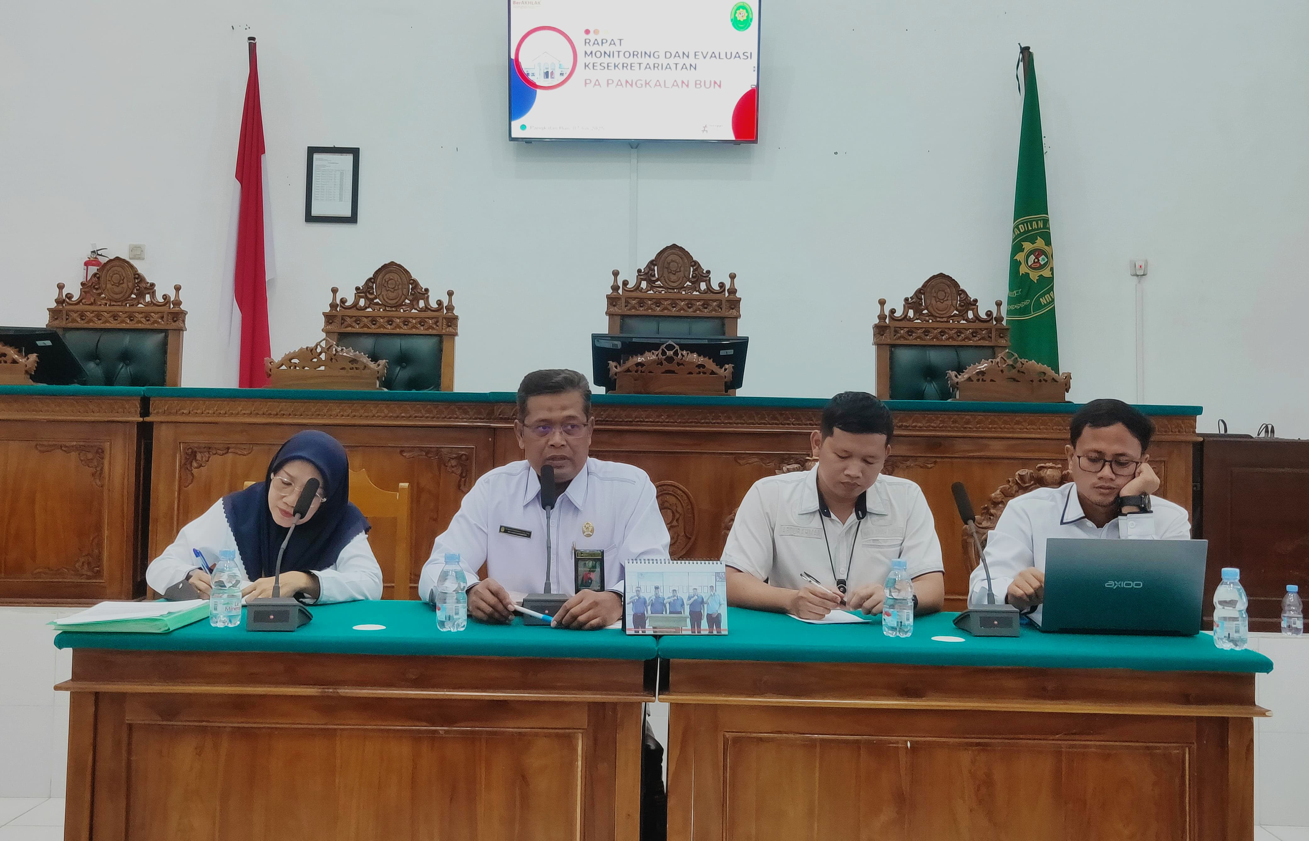 Rapat sekre 8